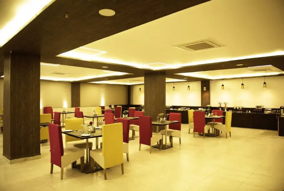 Cosmopolitan-Hotel-Indore-restaurant