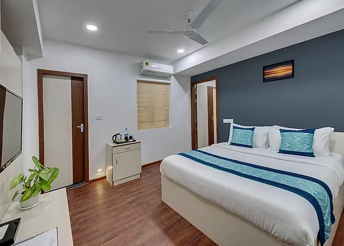 De-Garland-Palolem-twobed-room-familyroom