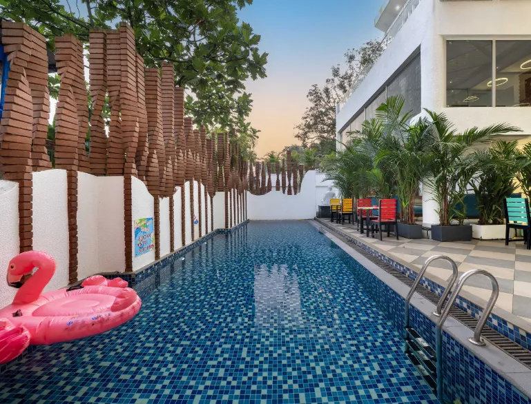 Echor-Kia-A-Boutique-Hotel-Anjuna-Goa-swimmingpool