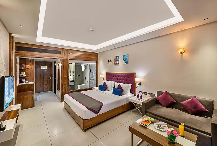 Golden-Tulip-Grand-View-Resort-Candolim-imperial-pool-view-room-with-balcony