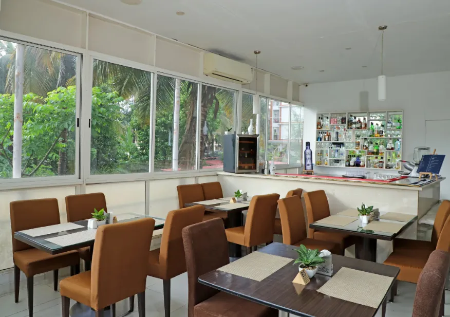 Golden-Tulip-Grand-View-Resort-Candolim-restaurant