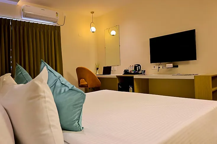 Hillside-Hotel-Mysore-premium-room