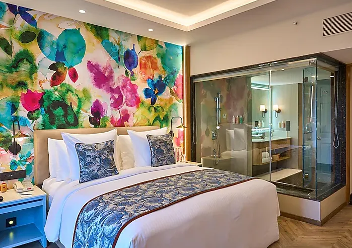 Hotel-Royal-Orchid-Bangalore-golf-view-suite