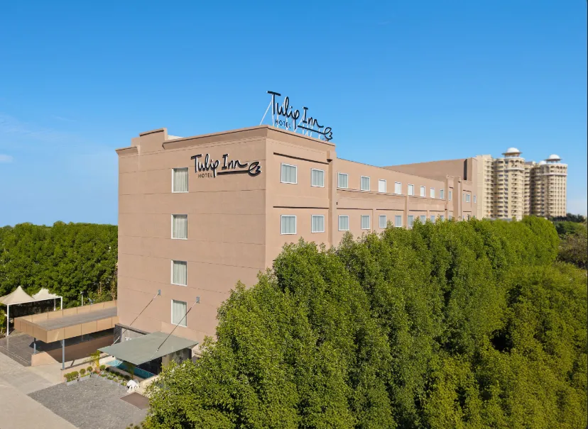 Hotel-Tulip-Inn-Bhopal-facade