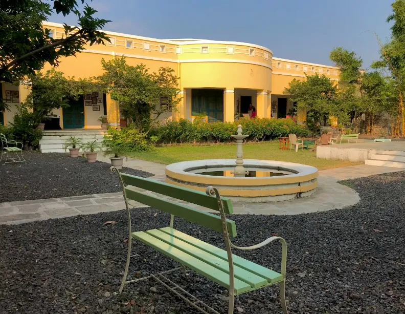 Maangarh-AM-Hotel-Kollection-facade