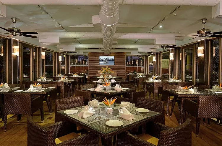 Park-Inn-by-Radisson-Goa-Candolim-restaurant