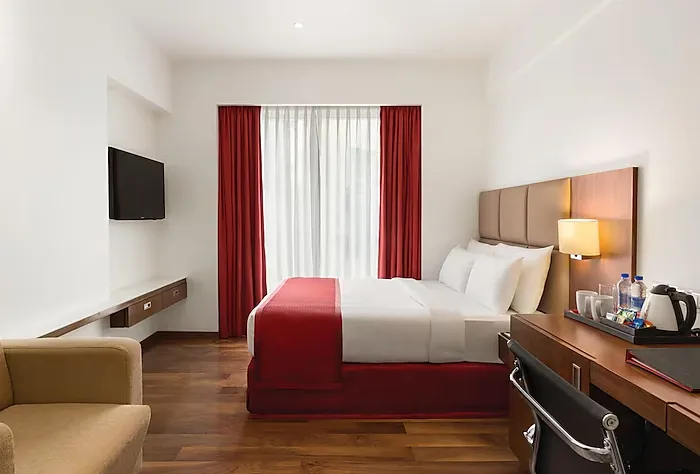 Ramada-Encore-by-Wyndham-deluxe-mobility-accessible