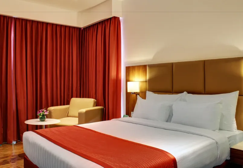 Ramada-Encore-by-Wyndham-room