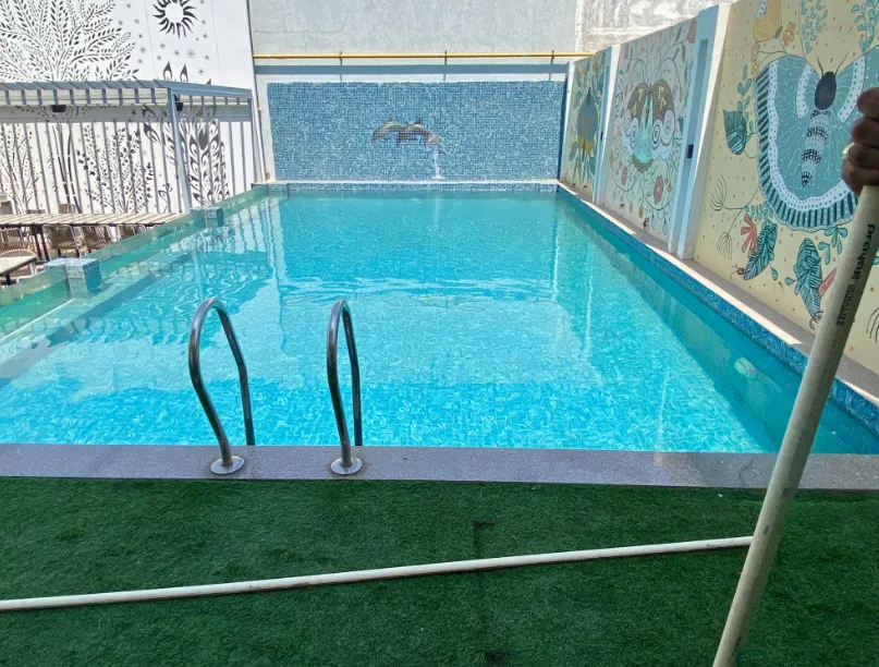 Regenta-Palace-Bhopal-swimmingpool