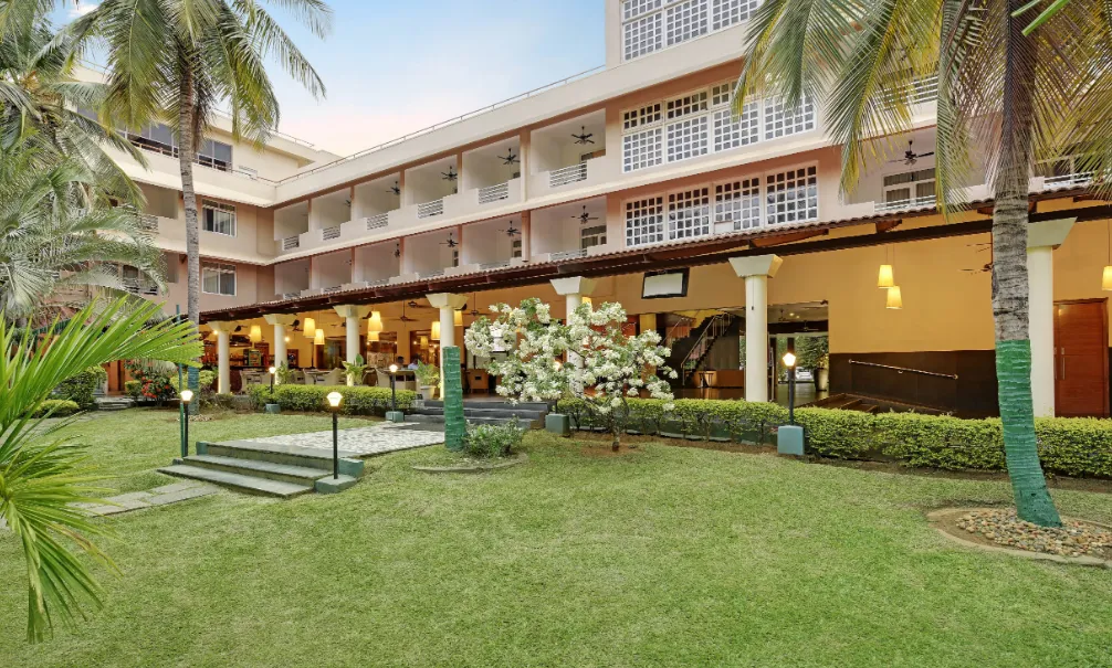 Royal-Orchid-Resort-entrance