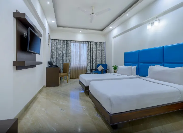 The-Fern-Residency-Bengaluru-wintergreenroom