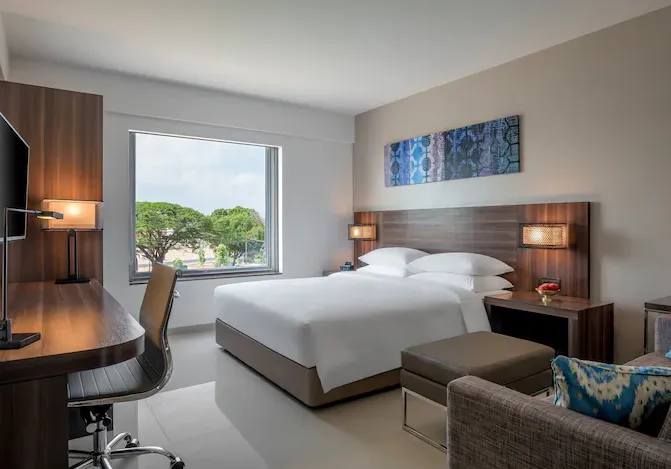 The-Residency-Towers-Rameswaram-king-room