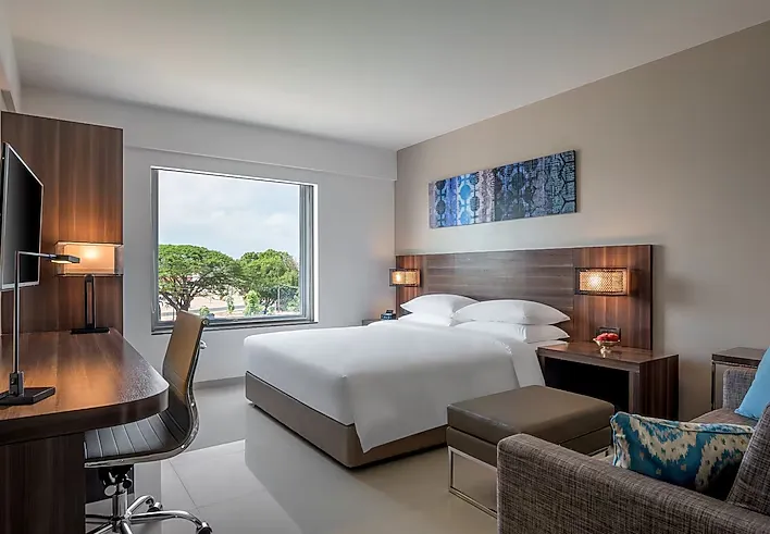 The-Residency-Towers-Rameswaram-king-with-poolview