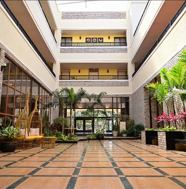 The-Summer-House-Pachmarhi-entrance