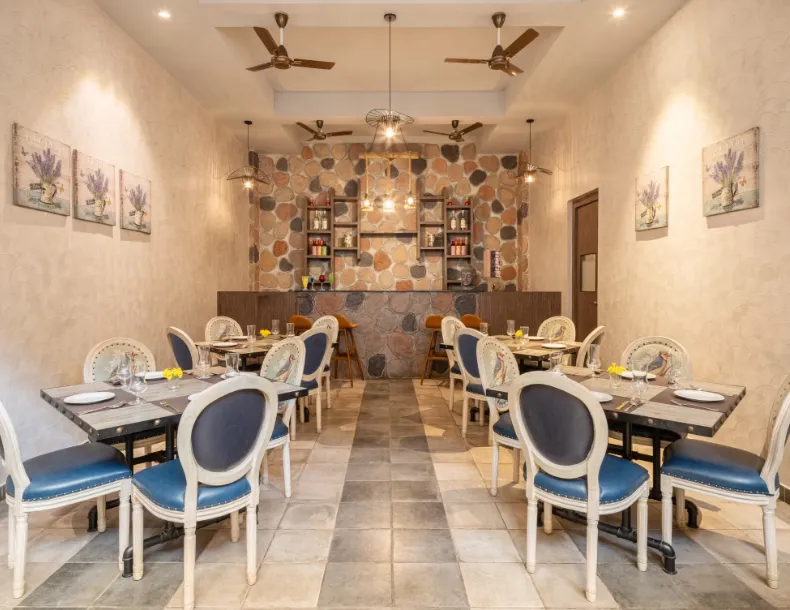 The-Summer-House-Pachmarhi-restaurant