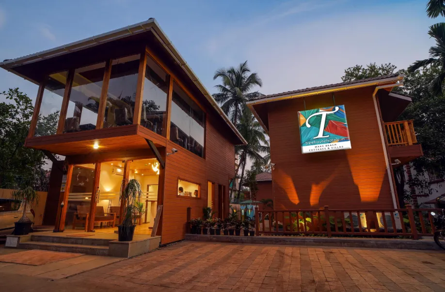 TreeHouse-MARS-Beach-Cottages-facade