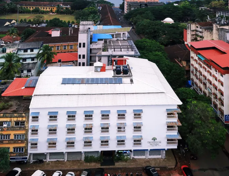 TreeHouse-Neptune-entrance