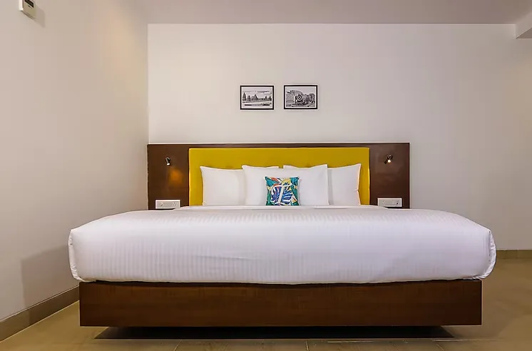 TreeHouse-Vedanta-Pride-premium-kingbed