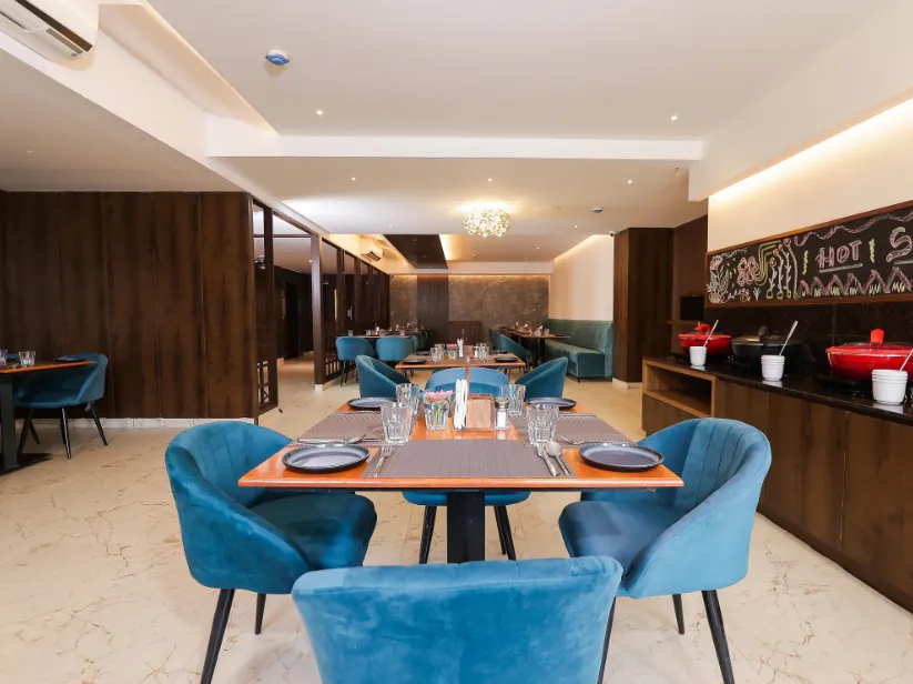 TreeHouse-Vedanta-Pride-restaurant