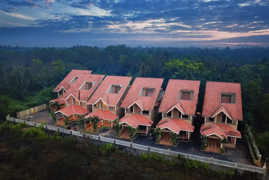 Treehouse-Blue-Colva-facade