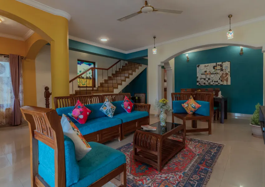 Treehouse-Blue-Colva-livingroom