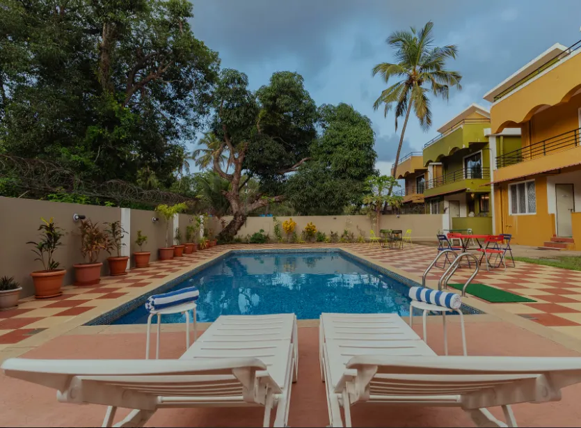 Treehouse-Blue-Colva-swimmingpool