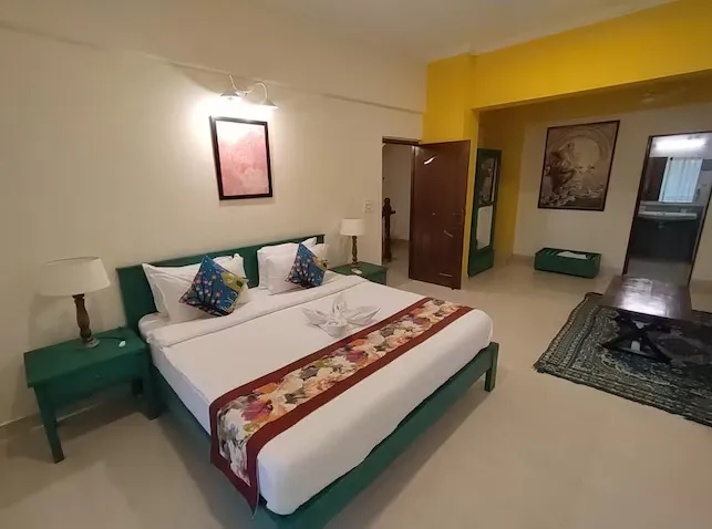 Treehouse-Blue-Colva-threebedroomvillagreen