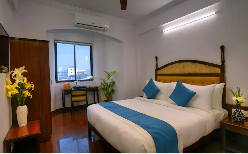 Treehouse-Neptune-Inn-Panaji-superior-room