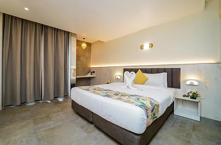 hotel-citrus-candolim-classic-room