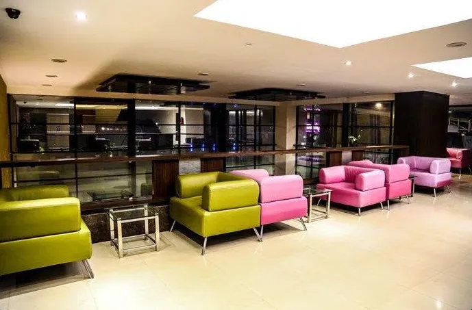hotel-waterlily-indore-commonarea