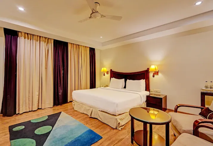 Dahabi-City-Mark-Hotel-Gurugram-deluxe-room