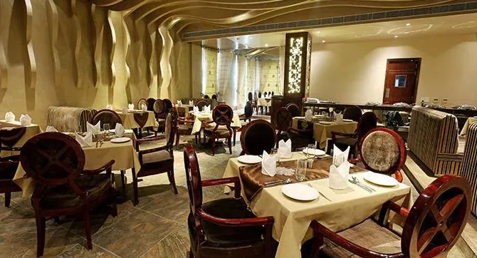 Days-Hotel-by-Wyndham-Panipat-restaurant