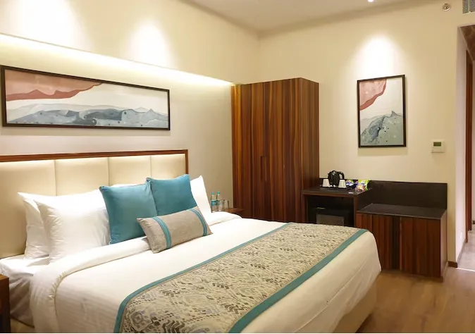 Geeta-Sarovar-Portico-Panipat-deluxe-double-room