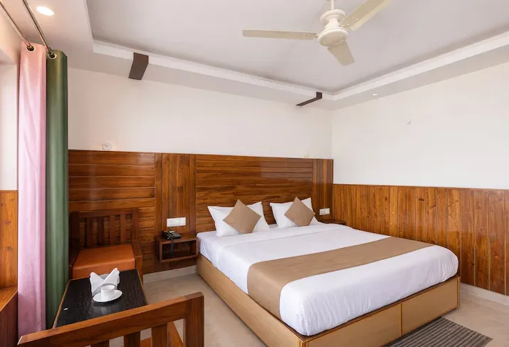 Hotel-forest-view-and-restaurant-mussoorie-deluxe-room