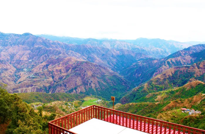 Hotel-forest-view-and-restaurant-outdoor
