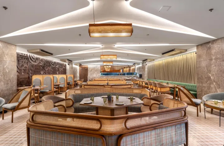 Ramada-Encore-by-Wyndham-Ambala-restaurant