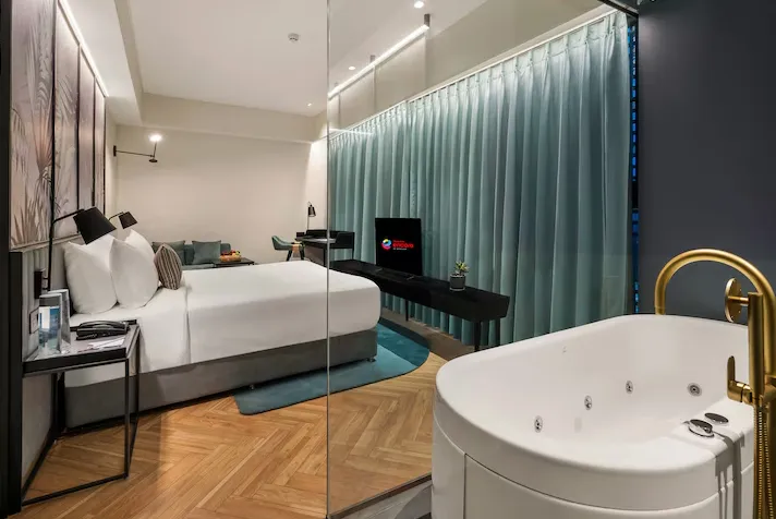 Ramada-Encore-by-Wyndham-Ambala-superior-plus-king-room