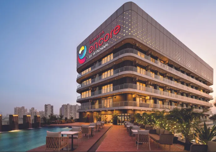 Ramada-Encore-by-Wyndham-facade