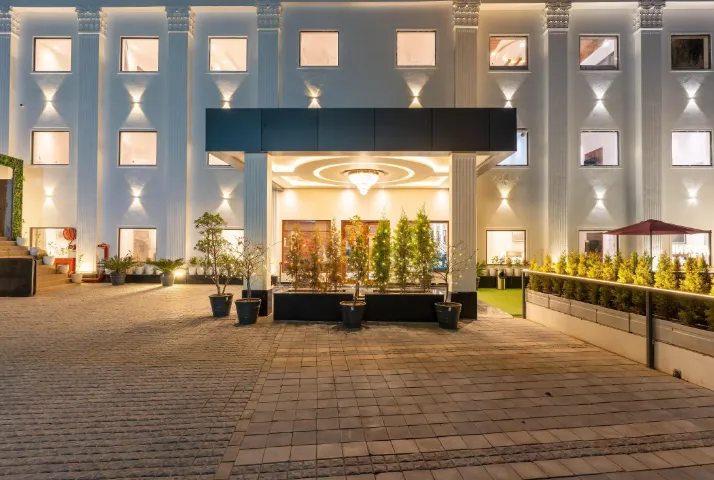 Regenta-Place-Morni-Hills-Panchkula-entrance