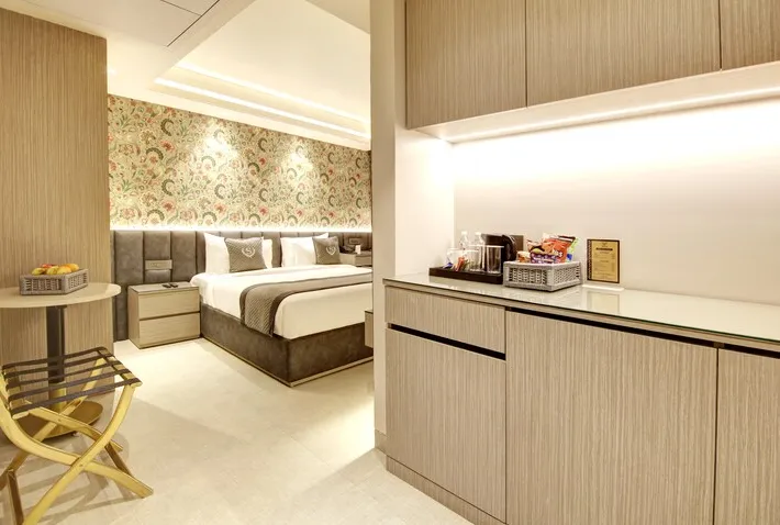 Stepstones-Hotelsand-Inn-Gurugram-clubroom