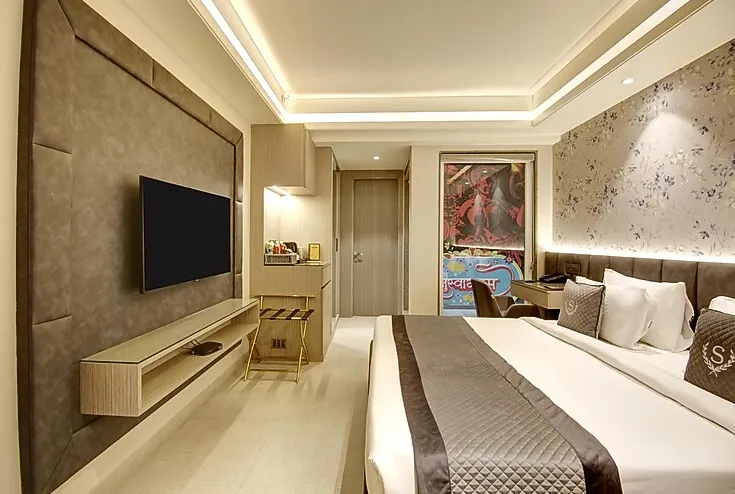 Stepstones-Hotelsand-Inn-Gurugram-deluxe-room