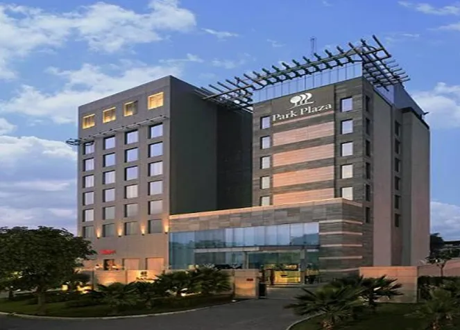 park-plaza-faridabad-entrance
