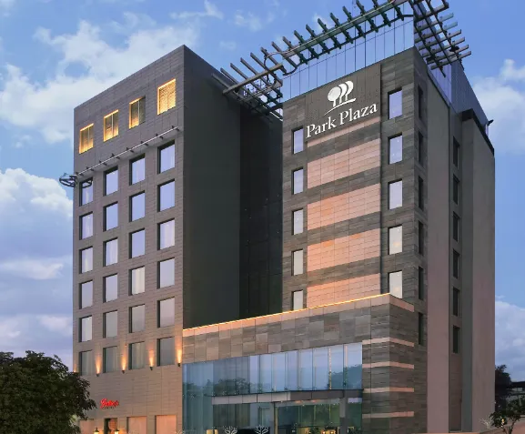 park-plaza-faridabad-facade