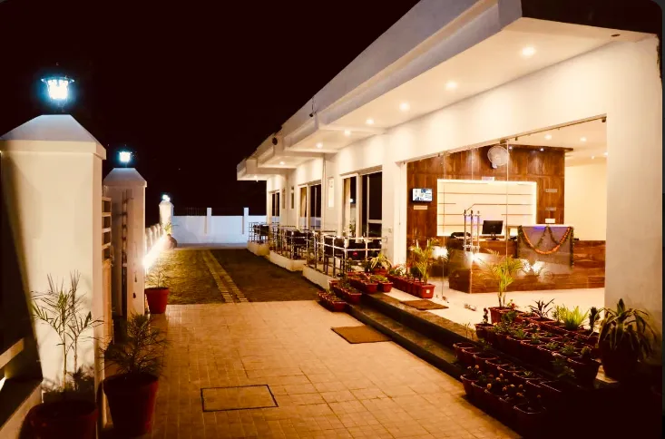 Hotel-JS-Inn-Mussoorie-facade