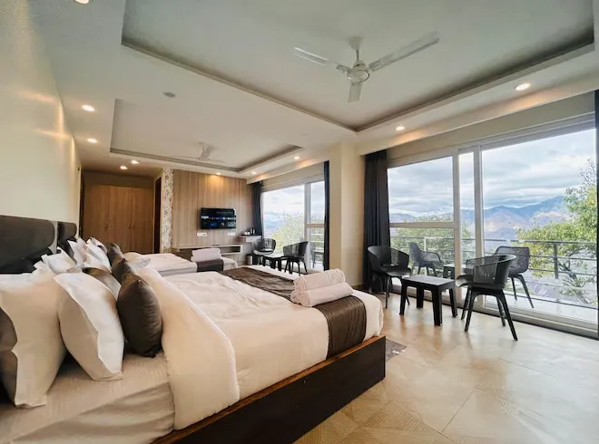 Hotel-JS-Inn-Mussoorie-family-suite
