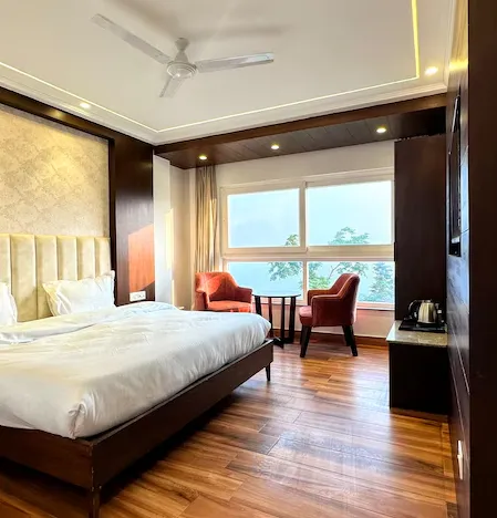 Sangam-by-Stotrak-Mussoorie-executiver-room-valleyview