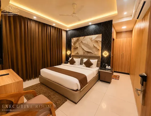 Shahanshahi-Adventure-dehradun-executive-room
