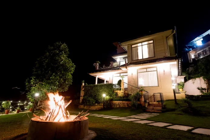larisa-mussorie-outdoor