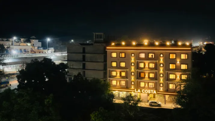 Hotel-LA-Costa-haridwar-facade