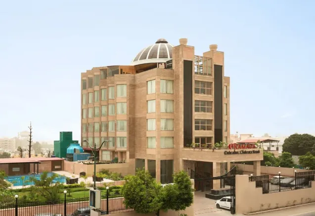 ramada_by_wyndham_dehradhun_entrance